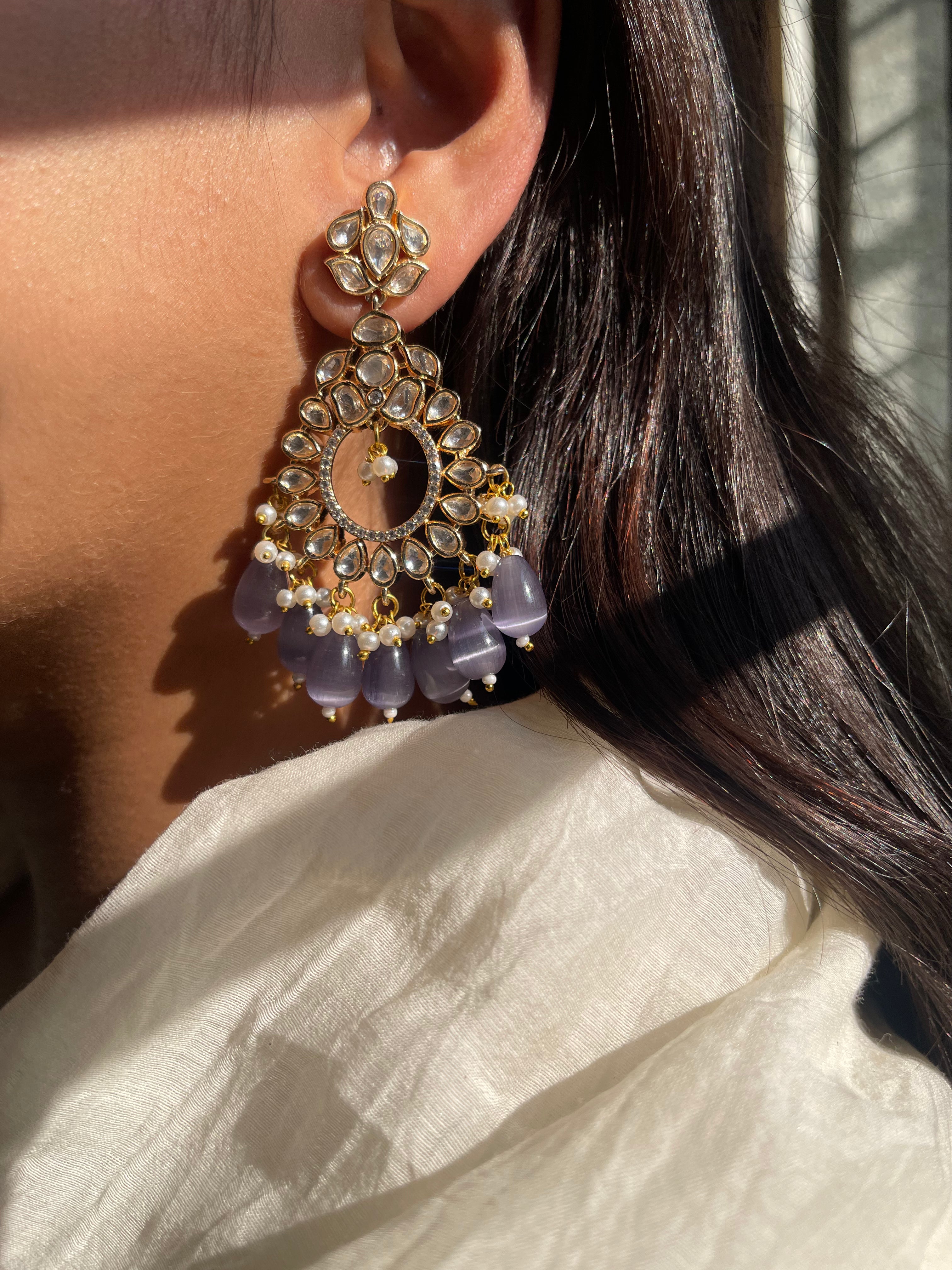 Color beds earing with moissanite kundan