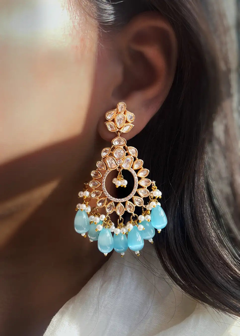 Color beds earing with moissanite kundan