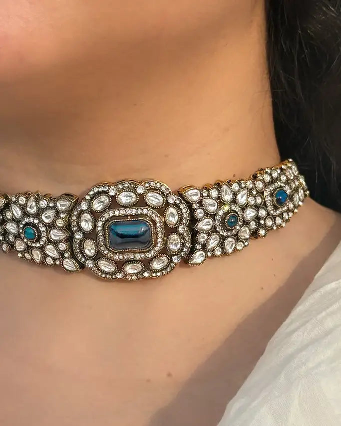 Royal Victorian Blue Fusion – AD & Kundan Choker Set